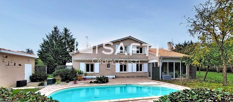 Maison - 200 m² - 7 pièces