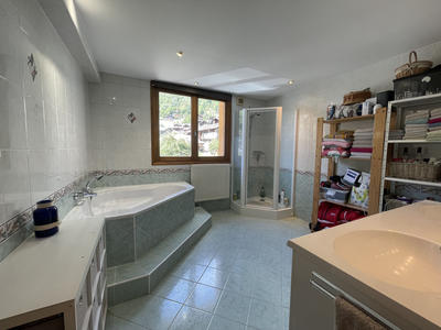 Maison - 210 m² - 7 pièces