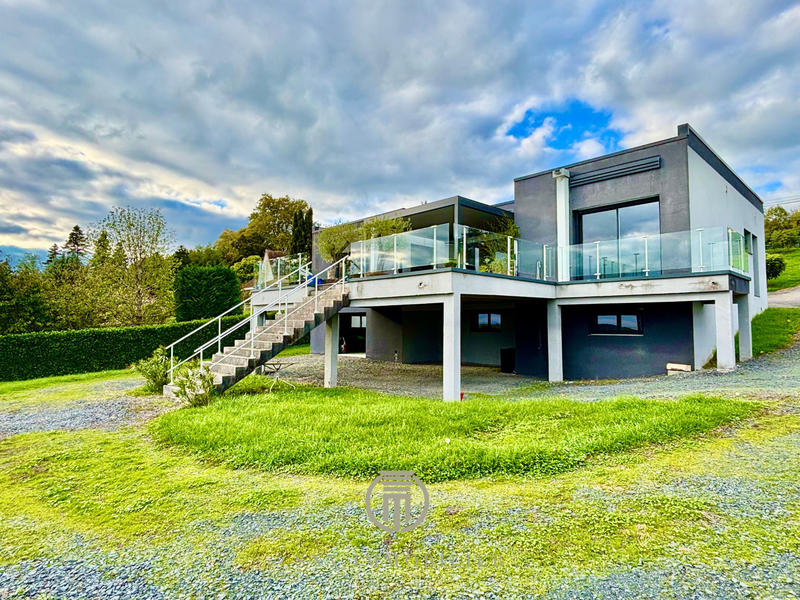 Villa - 200 m² - 7 pièces