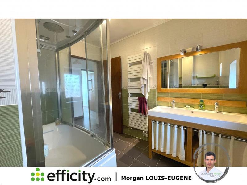 Maison - 185 m² - 7 pièces