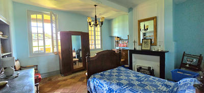 Corps de ferme - 300 m² - 10 pièces