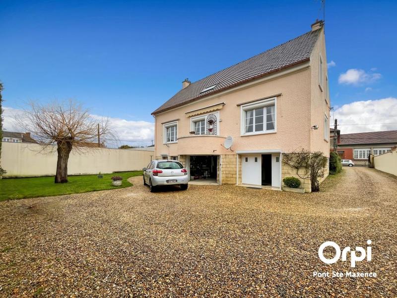 Maison - 160 m² - 6 pièces