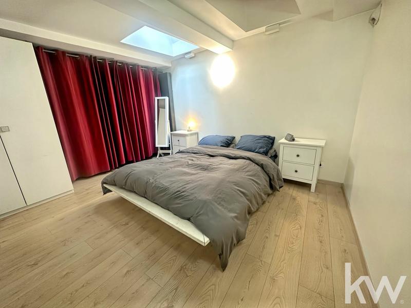 Maison - 300 m² - 6 pièces