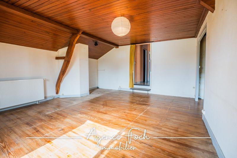 Maison - 202 m² - 5 pièces