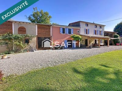 Maison - 275 m² - 7 pièces