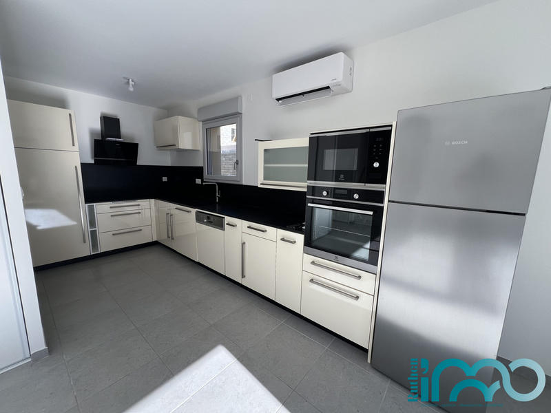 Appartement - 92 m² - 4 pièces