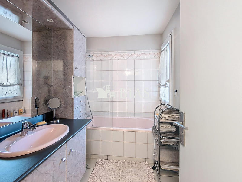 Maison - 115 m² - 4 pièces