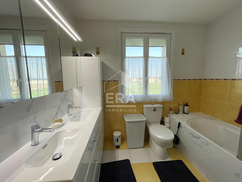 Maison - 105 m² - 4 pièces