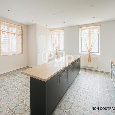 Maison - 99 m² - 4 pièces