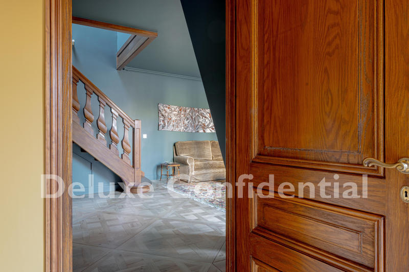 Appartement - 125 m² - 6 pièces