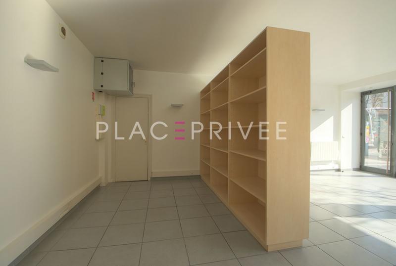 Local commercial - 54 m² - 1 pièce