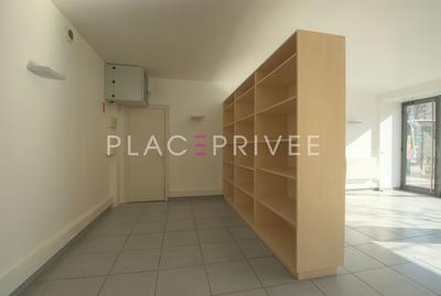 Local commercial - 54 m² - 1 pièce
