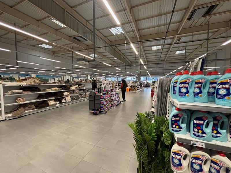 Local commercial - 2 046 m²