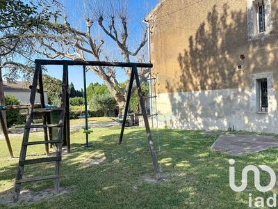 Maison - 250 m² - 6 pièces