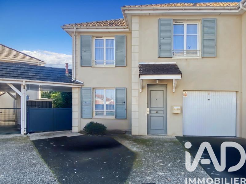 Maison - 99 m² - 5 pièces