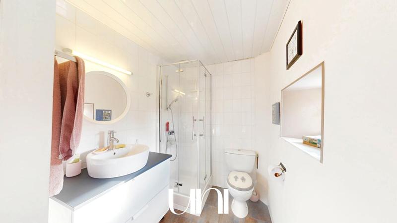 Maison - 220 m² - 5 pièces