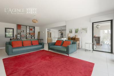 Maison - 166 m² - 5 pièces