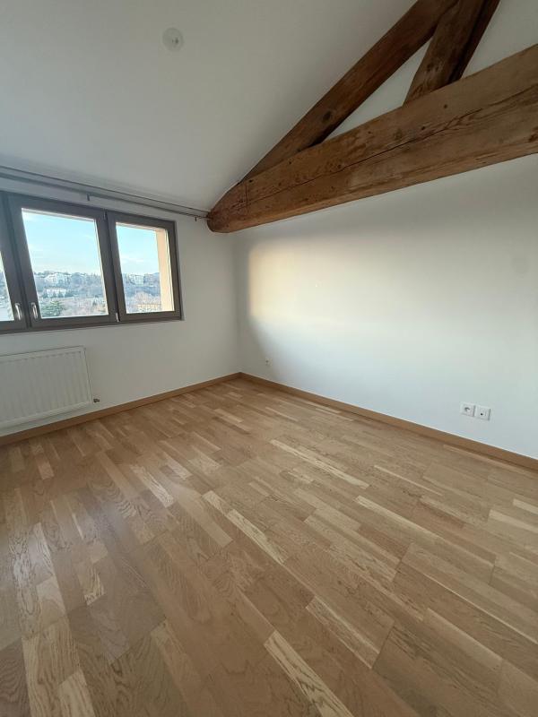 Appartement - 92 m² - 3 pièces