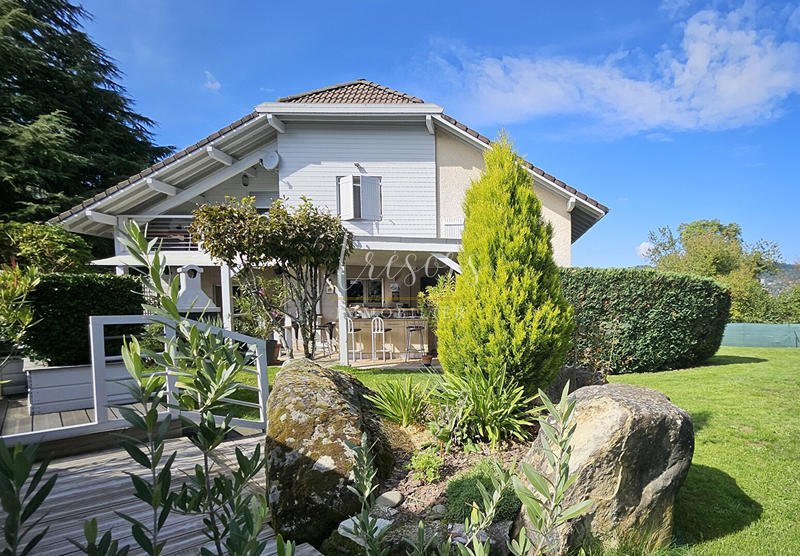 Maison - 125 m² - 7 pièces