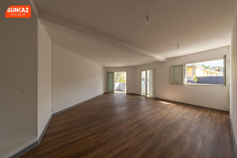 Appartement - 90 m² - 3 pièces