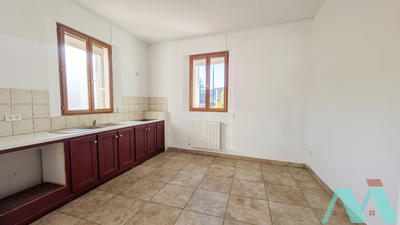 Maison - 137 m² - 4 pièces