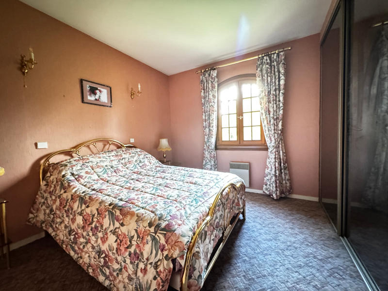 Maison - 200 m² - 9 pièces