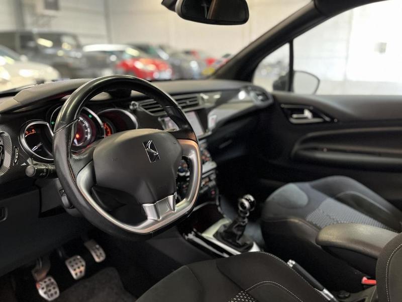 Ds Ds 3 1.6 e-HDi Airdream 112 Ch Sport Chic - Garantie 6 mois
