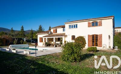 Maison - 170 m² - 6 pièces