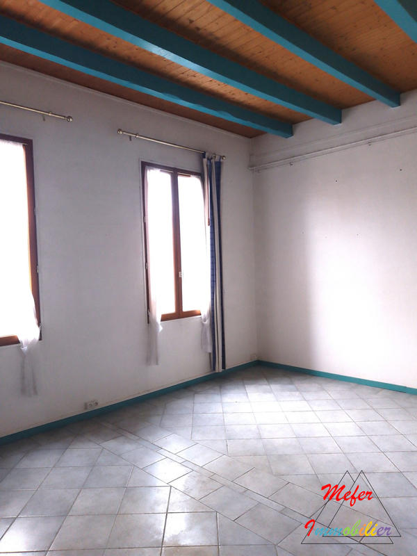 Appartement - 218 m² - 10 pièces
