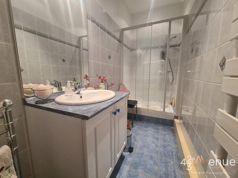 Appartement - 205 m² - 6 pièces