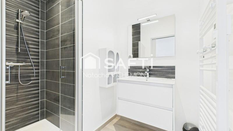 Maison - 223 m² - 5 pièces