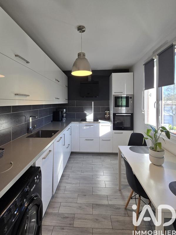 Appartement - 80 m² - 4 pièces