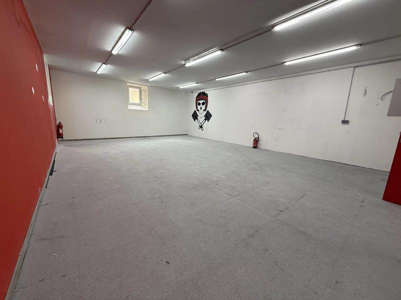 Local d'activités - 132 m² - 2 pièces
