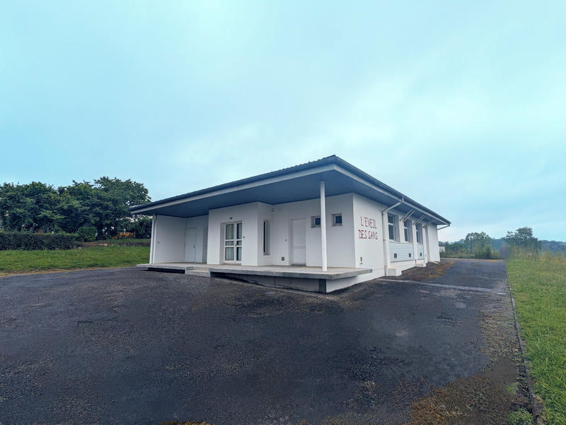 Local commercial - 195 m²