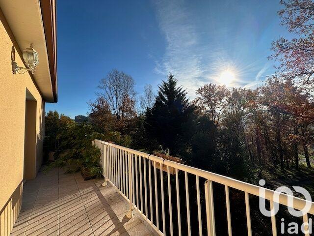 Maison - 137 m² - 5 pièces