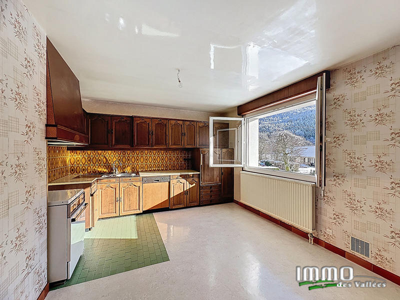 Maison - 181 m² - 7 pièces