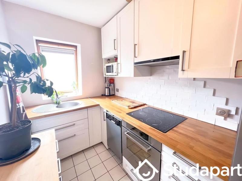 Chambre - 9 m² - 1 pièce