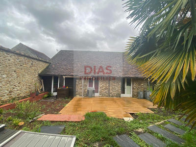 Maison - 1 250 m² - 1 pièce