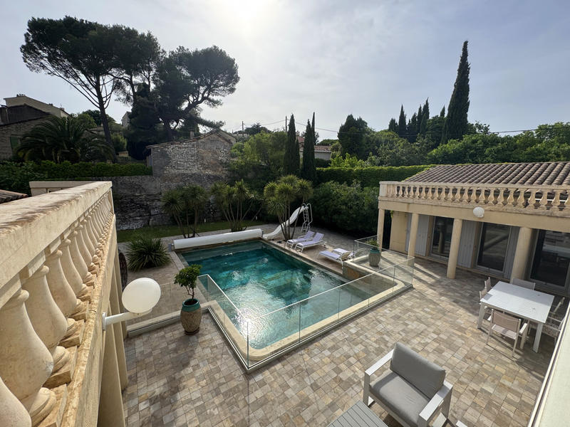 Maison - 404 m² - 8 pièces