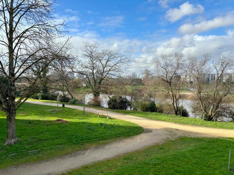 Appartement - 110 m² - 6 pièces