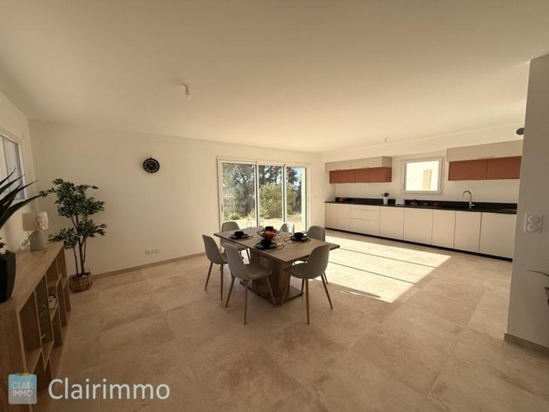 Maison - 95 m² - 4 pièces