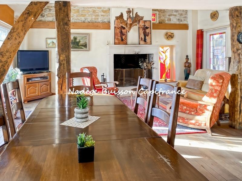 Maison - 233 m² - 10 pièces