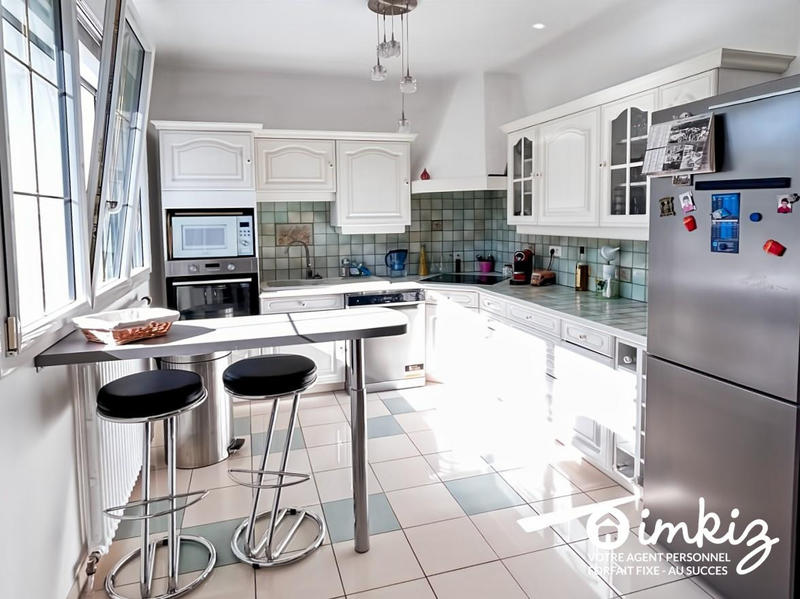 Maison - 199 m² - 7 pièces