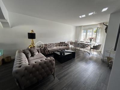 Maison - 150 m² - 8 pièces