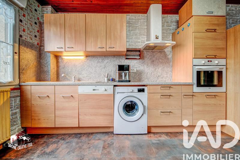 Maison - 180 m² - 8 pièces