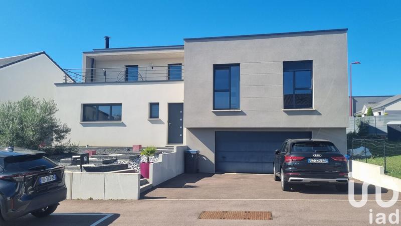 Maison - 141 m² - 6 pièces