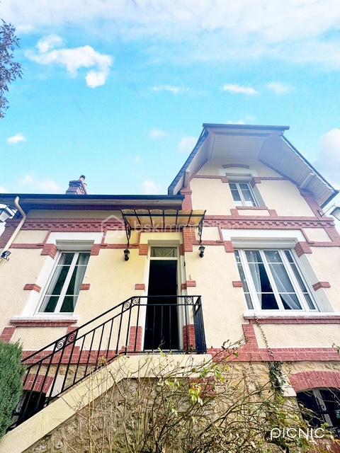 Demeure - 116 m² - 6 pièces