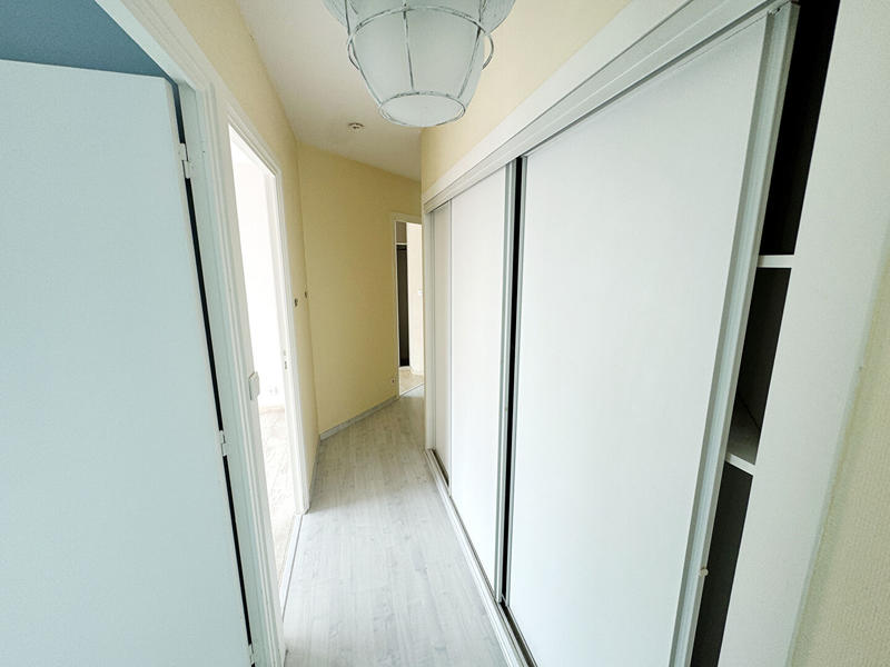 Appartement - 98 m² - 5 pièces