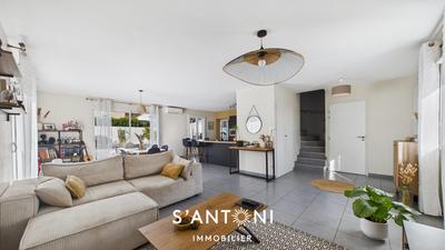 Maison - 113 m² - 4 pièces