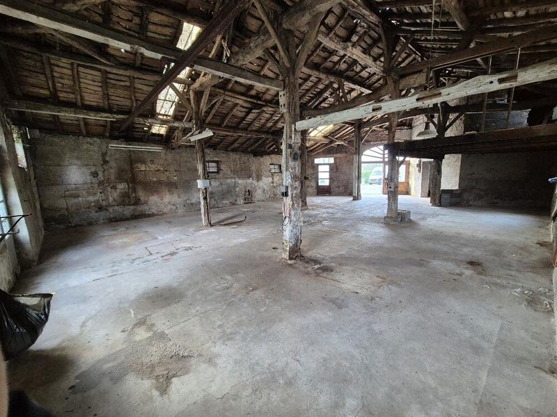 Maison - 215 m² - 2 pièces